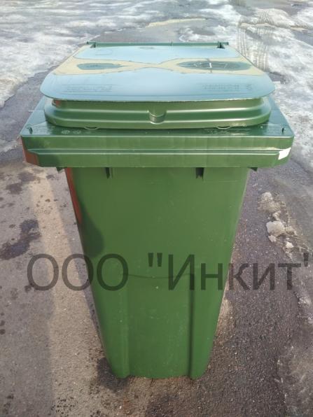Пластиковый мусорный контейнер 120 литров зеленый
