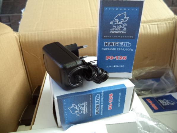 Продам Сетевой адаптер для накамерного света фотокамеры, видеокамеры