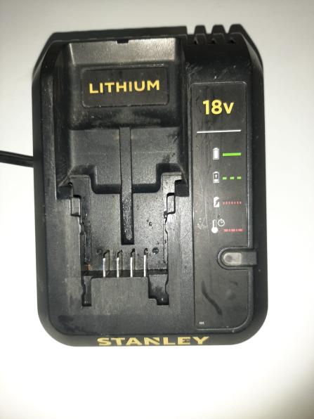 Продам зарядное устройство Stanley SC201