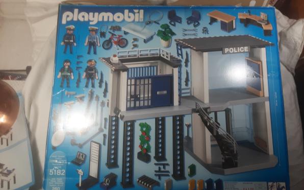 Продам конструктор Playmobil 5182 участок полиции