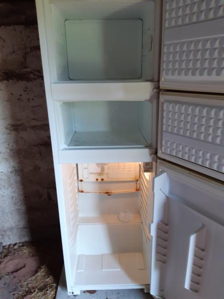 Продам холодильник. стиральную машину