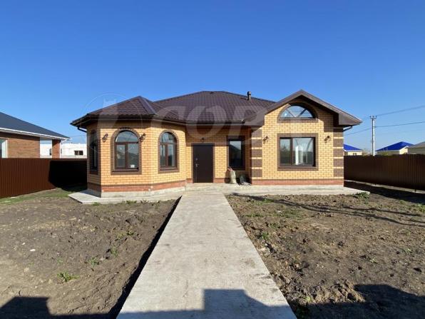 Новый дом с дизайнерским ремонтом в районе Перевалово