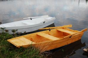 Продам лодку деревянную "Джон Бот"