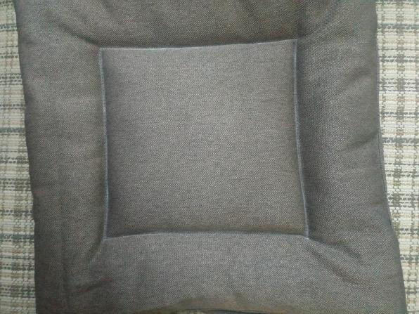 Подушки на стул.
