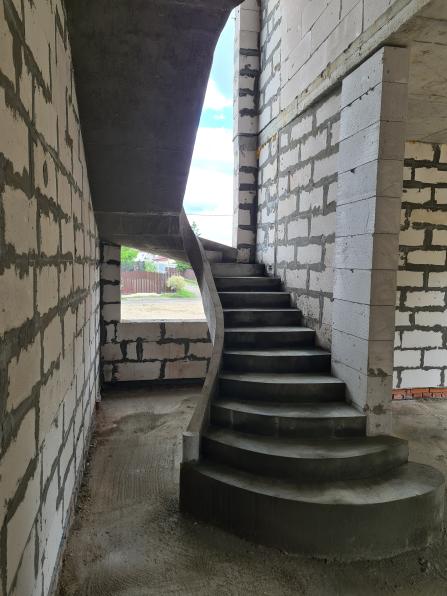 Монолитные бетонные лестницы в Калининграде