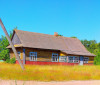 Продается деревянный дом в деревне.