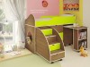 Детская кровать-чердак с рабочей зоной: столом и лестницей-комодом