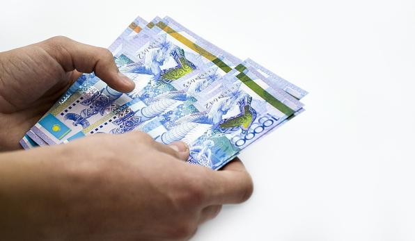 Біздің сенімді және ашық қаржылық қызметтерімізді пайдаланыңыз.