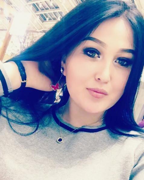 Серьезная девушка ищет парня