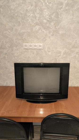 Продам на запчасти старый телевизор